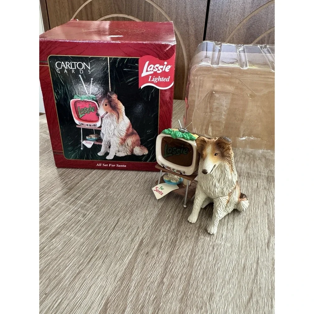 American Greetings Carlton Lighted Lassie All Set For Santa Heirloom Ornament